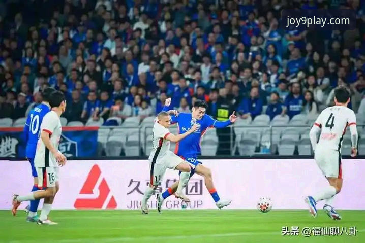 费利佩倒钩破门全面解析：成都蓉城锋霸如何打破申花魔咒，射手榜格局生变