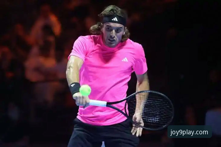 揭秘沙漠网球盛宴背后的“困局”：顶级球星如何上演现实版“绝地求生”？