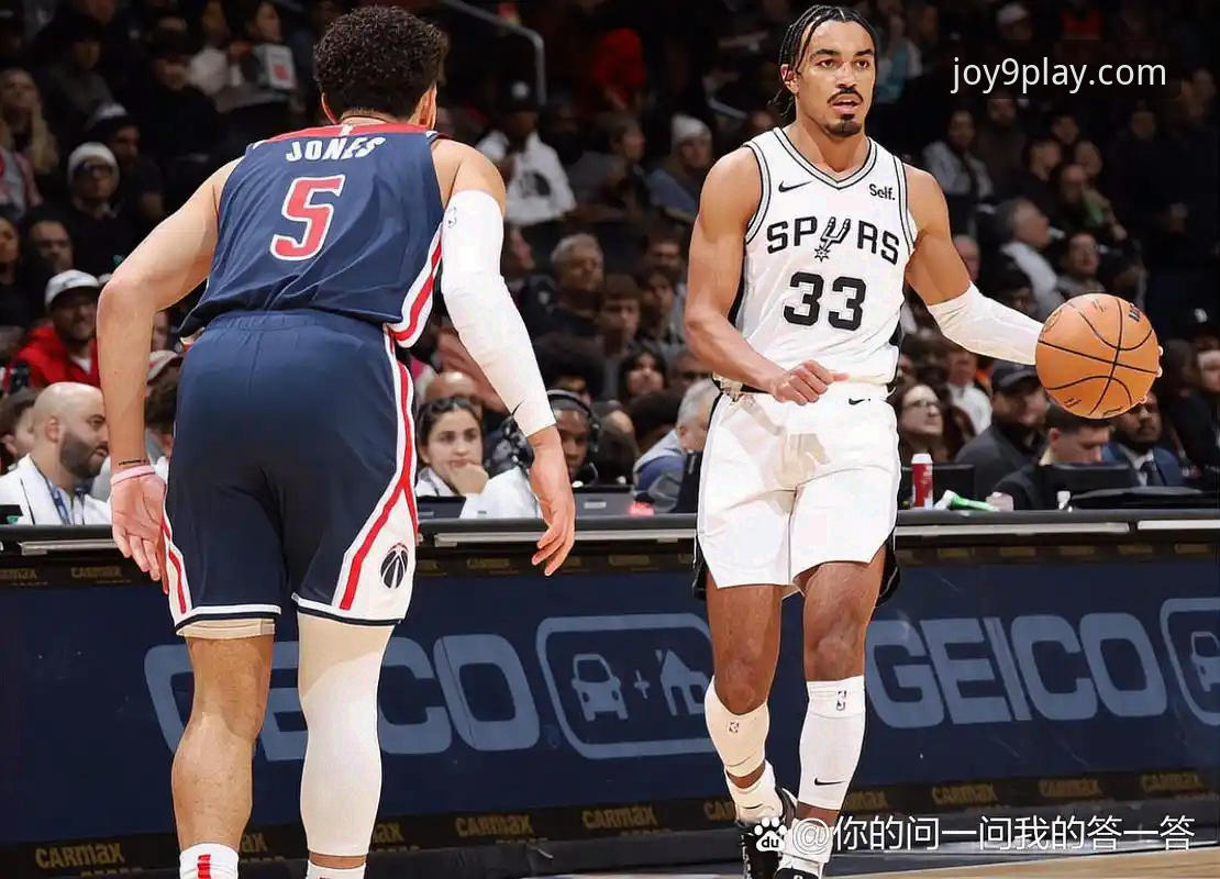 一场逆转与伤病的双重奏：广州终结连败之战深度评测